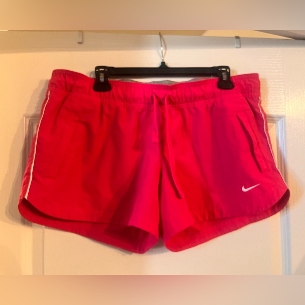 Vintage NIKE dark pink athletic shorts